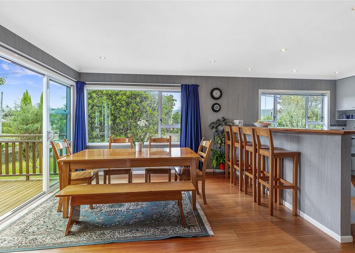  at 21 Saint Johns Terrace, Tawa, Wellington