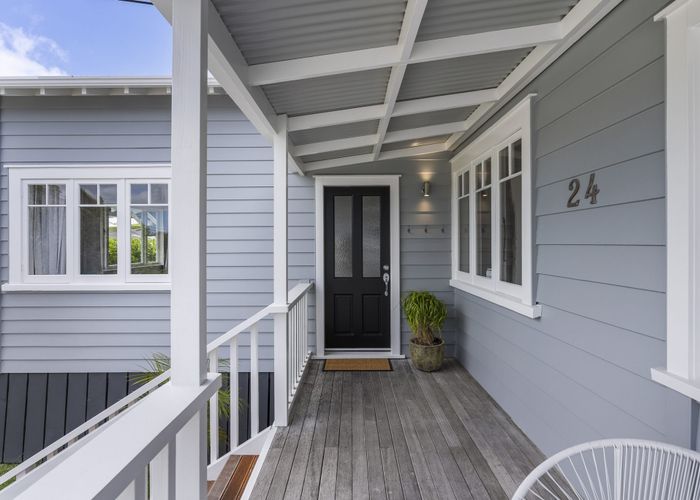  at 24 Le Roy Terrace, Birkenhead, Auckland