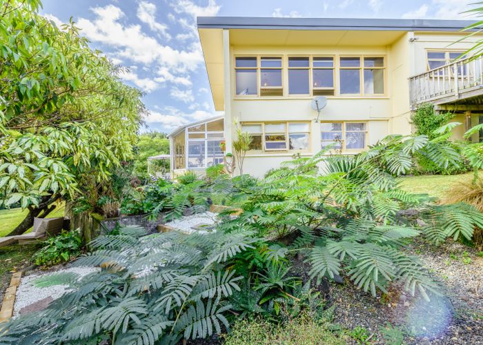  at 14 Deane Avenue, Titirangi, Auckland