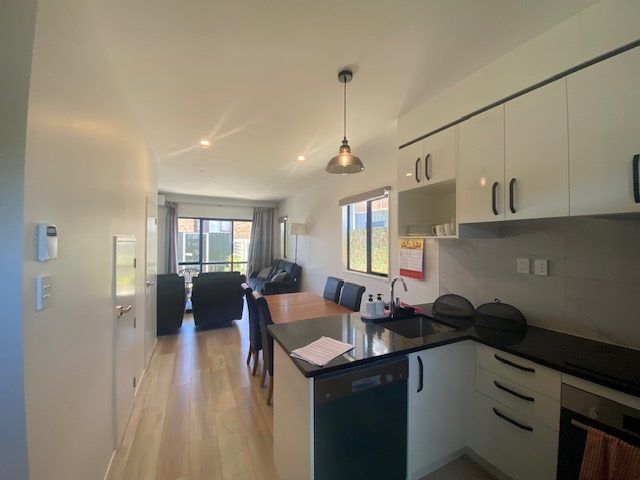  at 5/148 Lincoln Road, Henderson, Auckland