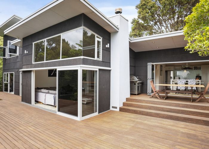  at 14 Tawari Road, Henderson Valley, Auckland
