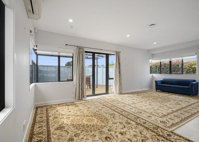  at 4A Barron Drive, Green Bay, Waitakere City, Auckland