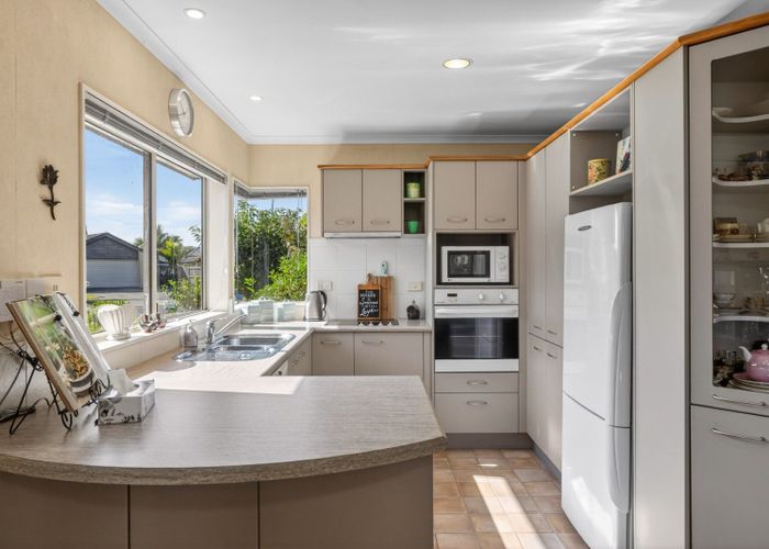  at 4 McLeod Place, Papamoa, Tauranga, Bay Of Plenty