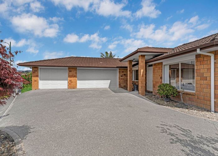  at 30 Summerland Drive, Henderson, Waitakere City, Auckland