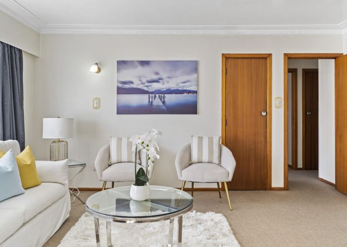  at 2/37 Huia Road, Papatoetoe, Auckland