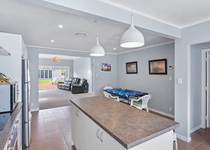  at 116 Seaview Road, Paraparaumu Beach, Kapiti Coast, Wellington