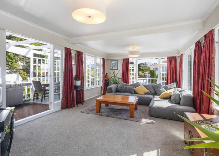  at 15 Ashleigh Crescent, Miramar, Wellington