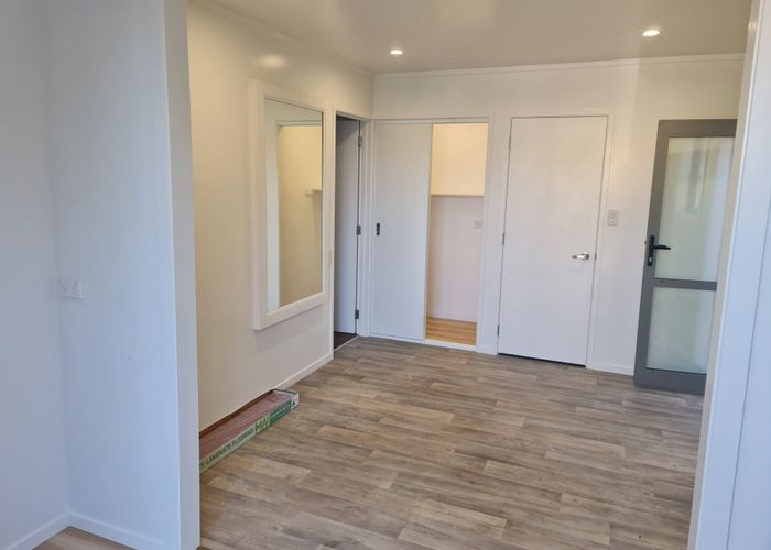  at 5 Foyle Place, Glendene, Waitakere City, Auckland