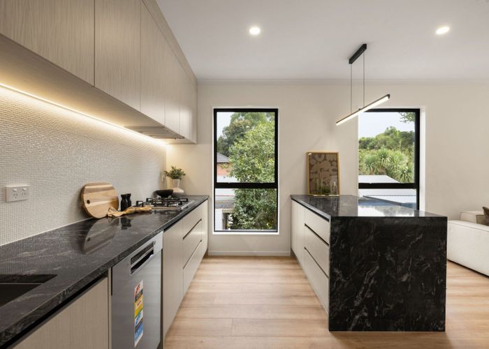  at 2/1082 River Road, Queenwood, Hamilton, Waikato