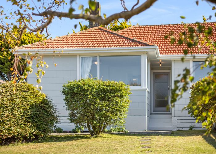  at 96 Main Road, Titahi Bay, Porirua