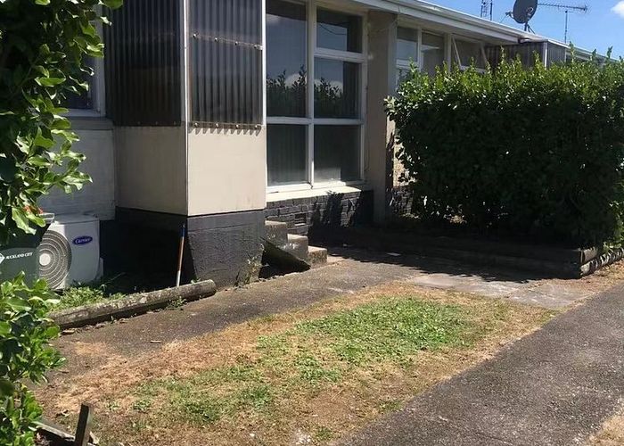 at 1/43 Hamlin Road, Mount Wellington, Auckland