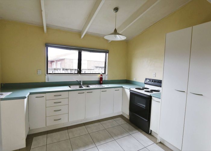  at 2/1577 Great North Road, Waterview, Auckland City, Auckland