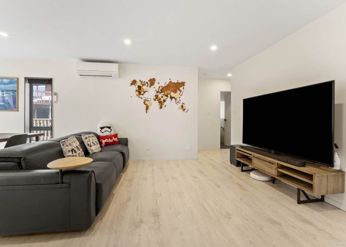  at 13F Tahi Terrace, Glen Eden, Waitakere City, Auckland