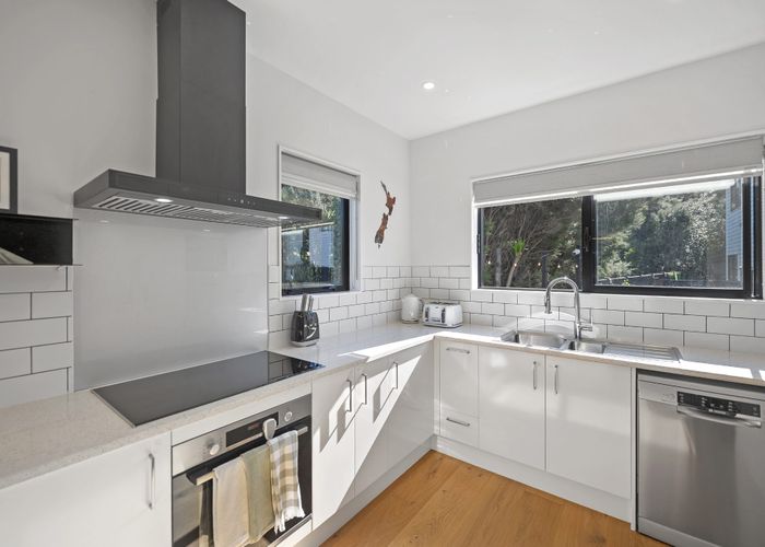  at 22 Hava Place, Green Bay, Waitakere City, Auckland