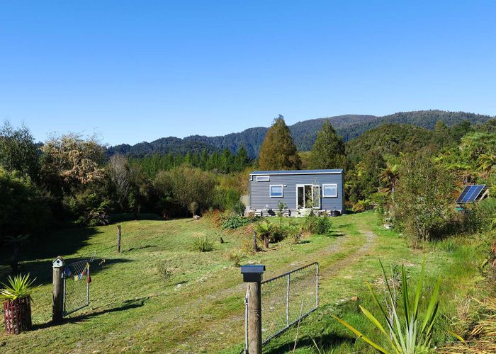  at 10 Gay Street, Ross, Westland, West Coast