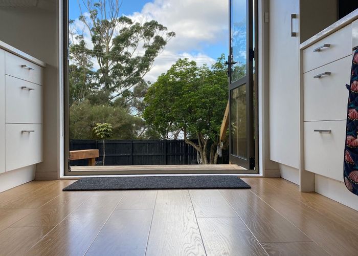  at 1/36 Cresta Avenue, Beach Haven, Auckland