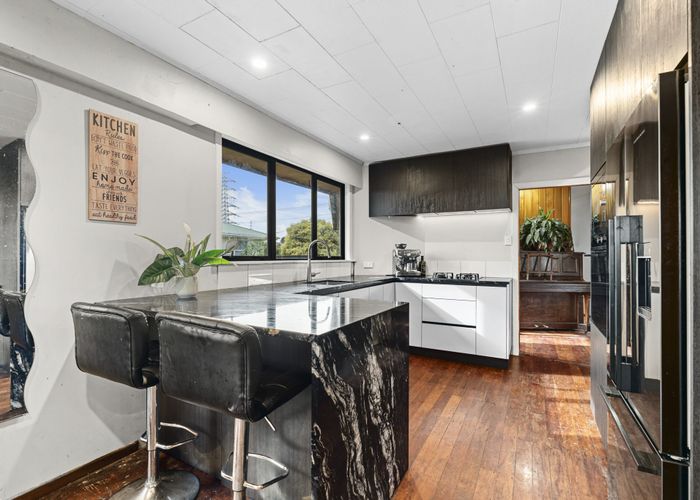  at 9 Saxton Road, Upper Vogeltown, New Plymouth