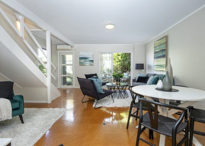  at 2/59 Alfred Street, Onehunga, Auckland