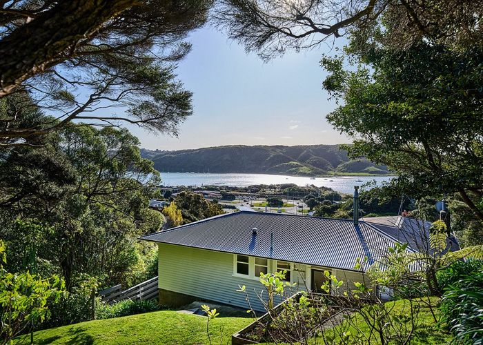  at 20 Kiriwai Road, Paremata, Porirua