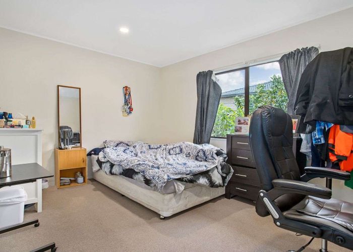  at 2/12 Skelton Avenue, Randwick Park, Auckland