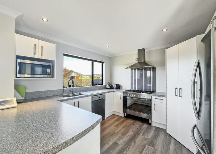  at 33 Rosalie Terrace, Kelvin Grove, Palmerston North