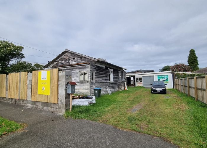  at 1 Kings Road, Mount Roskill, Auckland City, Auckland