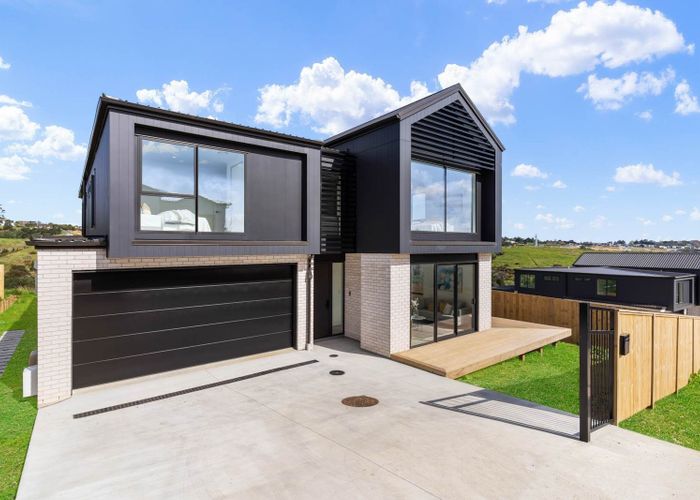  at 8 Backridge Way, Flat Bush, Manukau City, Auckland
