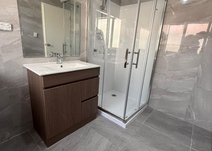  at 15 Millstream Drive, Henderson, Auckland