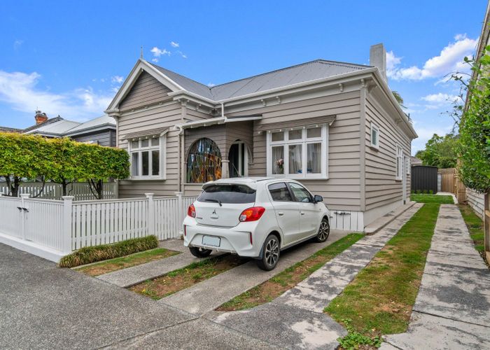  at 2/9 Essex Road, Mount Eden, Auckland City, Auckland
