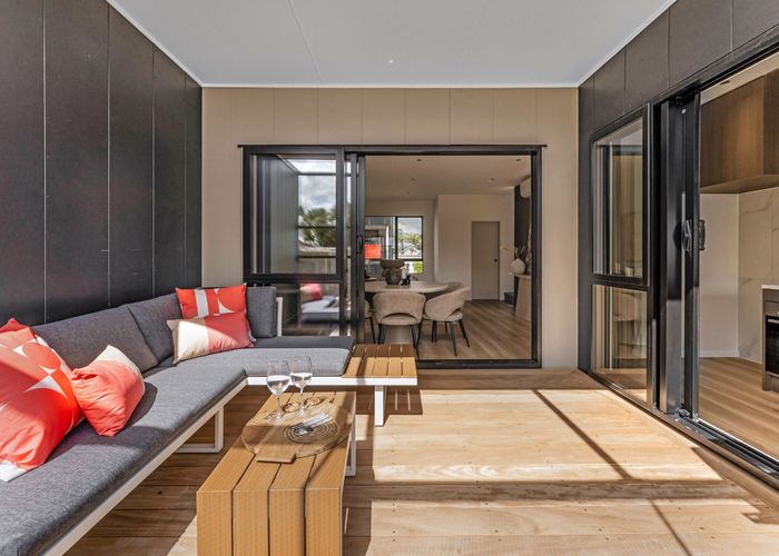  at 4/65 Smale Street, Point Chevalier, Auckland City, Auckland