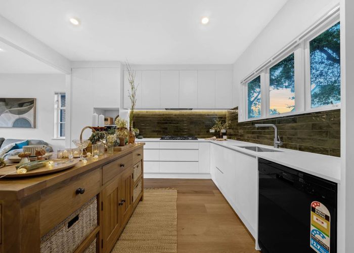  at 1/8 Hillsborough Road, Hillsborough, Auckland City, Auckland