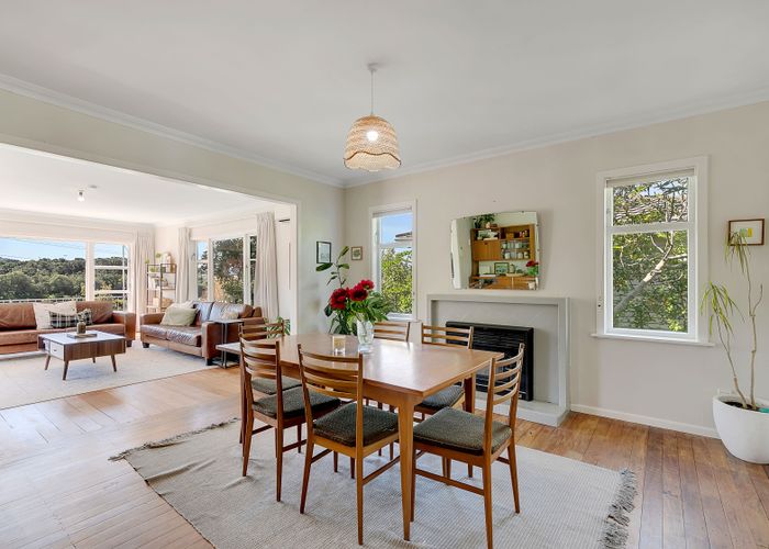  at 84 Bell Street, Tawa, Wellington