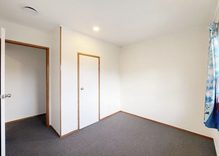  at 5 Skyla Place, Massey, Waitakere City, Auckland