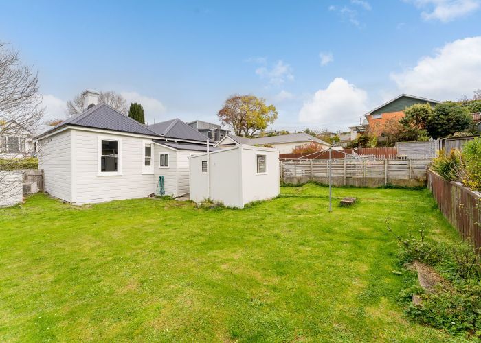  at 8 Durham Street, Mornington, Dunedin