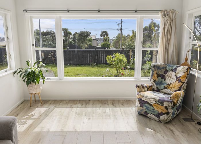  at 692 East Coast Road, Pinehill, North Shore City, Auckland