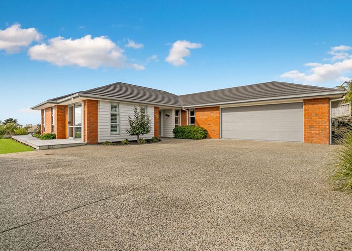  at 29 Beachwood Drive, Hatfields Beach, Orewa