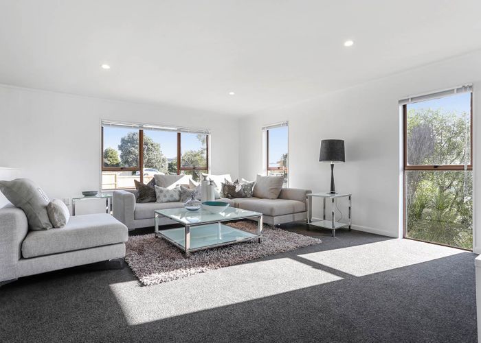  at 3 Hand Road, Helensville, Helensville