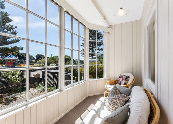  at 69 Marine Parade, Eastbourne, Lower Hutt, Wellington