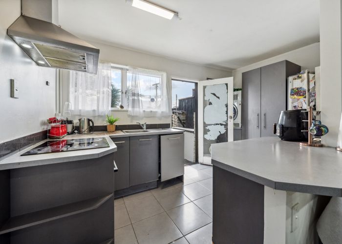  at 1/25 Alcock Street, Mount Wellington, Auckland