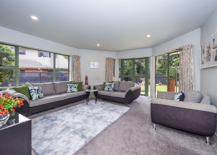  at 7 Charles Henry Place, Harrowfield, Hamilton