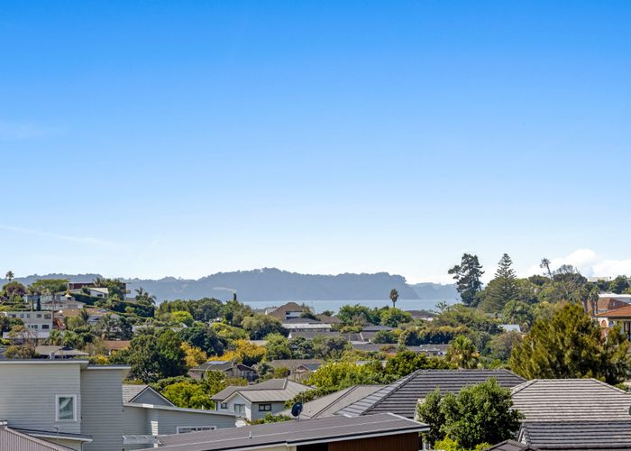  at 1/126 Whangaparaoa Road, Red Beach, Rodney, Auckland