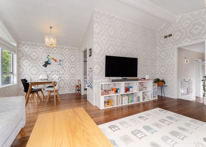  at 25A Waipani Road, Te Atatu Peninsula, Waitakere City, Auckland