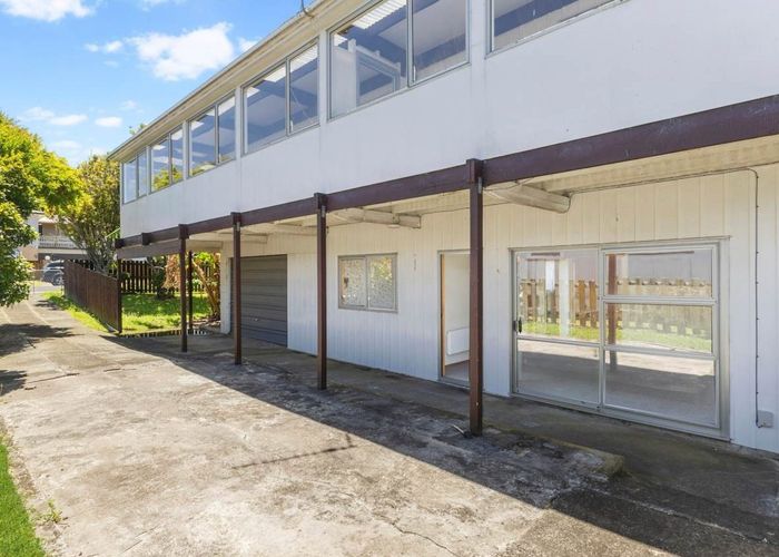  at 7 Greers Road, Weymouth, Auckland