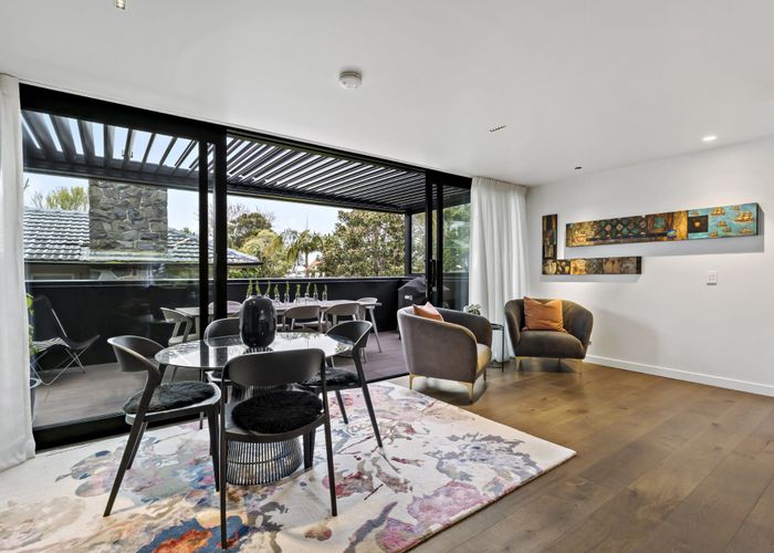 at 1/279 Lake Road, Belmont, North Shore City, Auckland