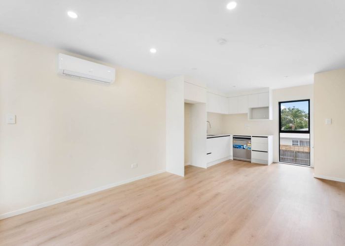  at 6/10 Orchid Place, Te Atatu South, Waitakere City, Auckland