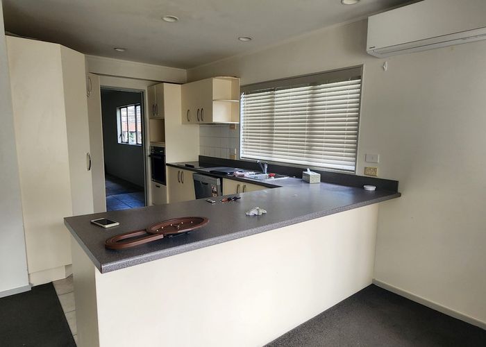  at 302a Glenfield Rd, Glenfield, North Shore City, Auckland