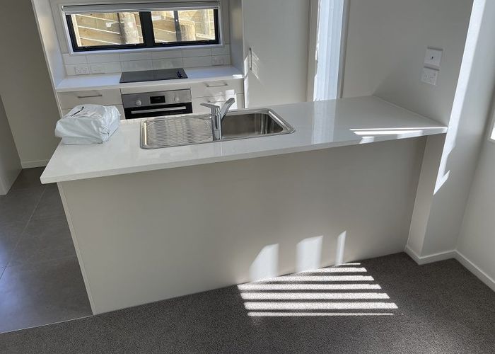  at 60 Seymour Road, Sunnyvale, Auckland
