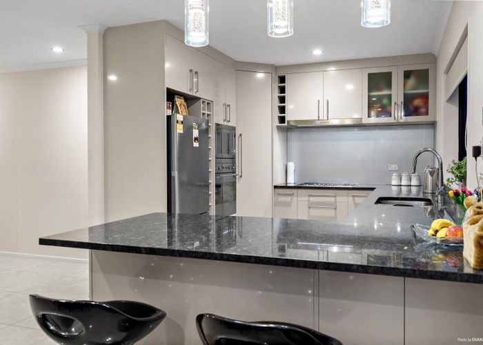  at 8 Evelina Lane, Flat Bush, Auckland