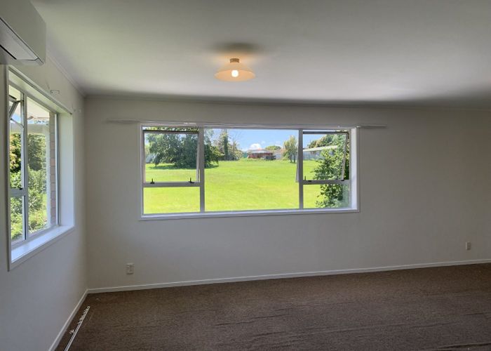  at 2/10 Ciprian Place, Henderson, Waitakere City, Auckland