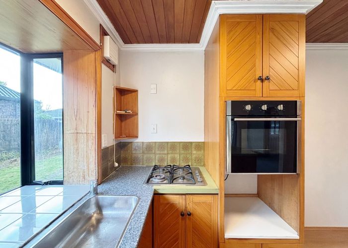  at 86 Memorial Av, Ilam, Christchurch City, Canterbury
